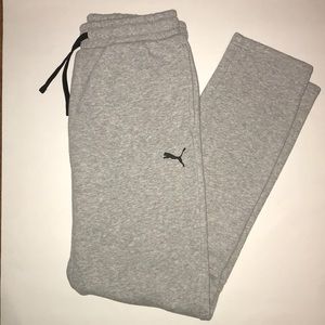 PUMA GREY SWEATPANTS